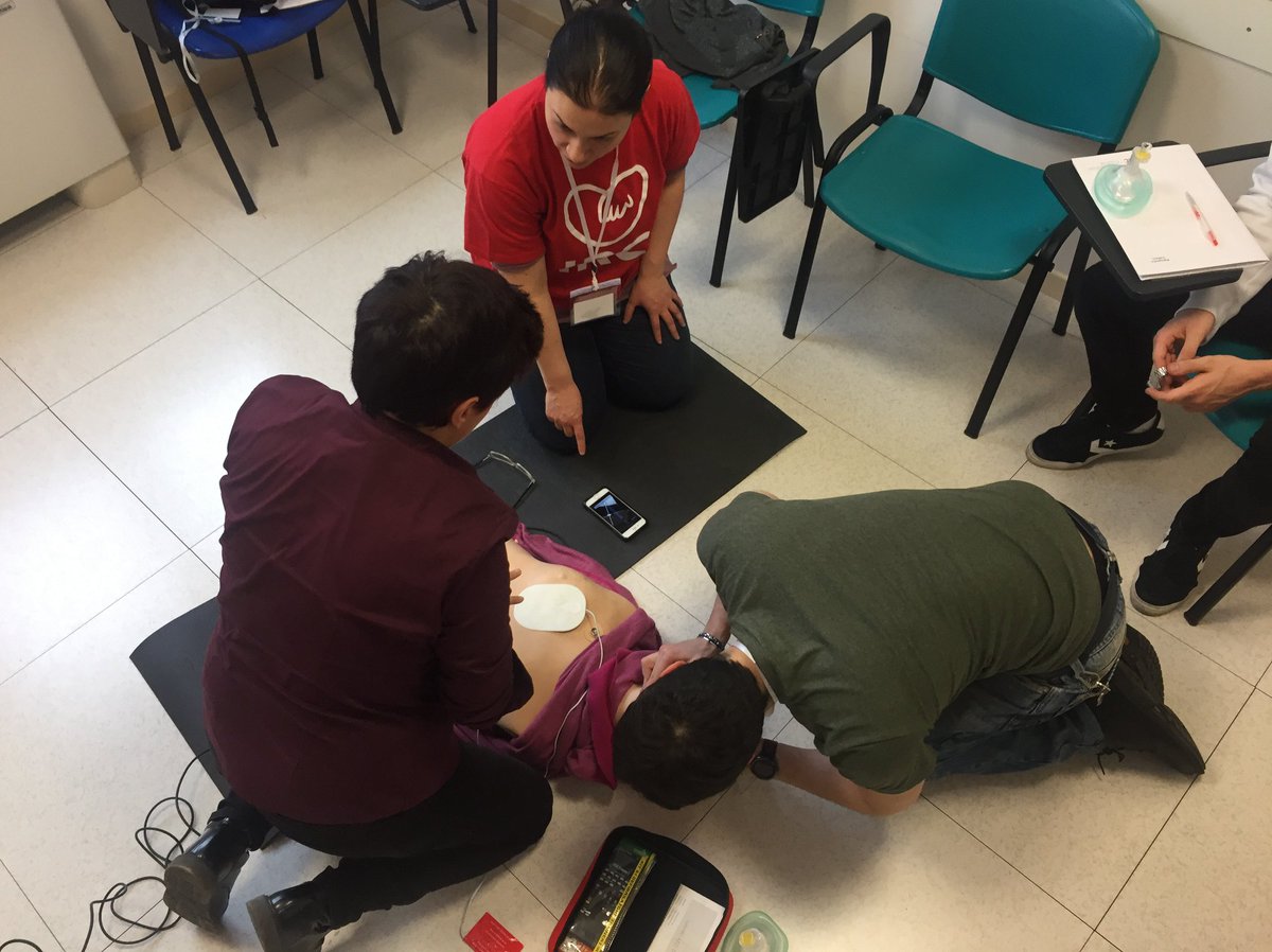 ircouncil's tweet photo. #BLSD #QualityCPR #VirtualReality #VRCPR #VRQ #Bologna #IRC #LLAP #WeDidIt @ERC_resus @oculus @htcvive @MiurSocial @MinisteroSalute @Corriere https://t.co/oiGRLCdhMI