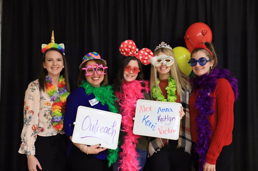 #BellLetsTalk about how much fun Youth Peer is💙💙