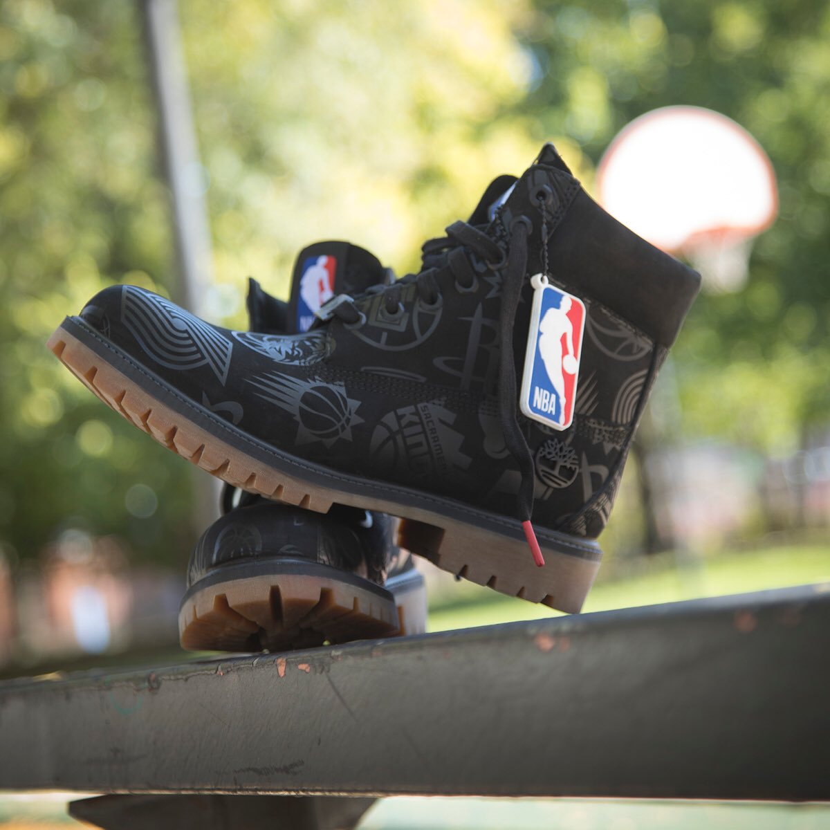 black timberlands gum sole