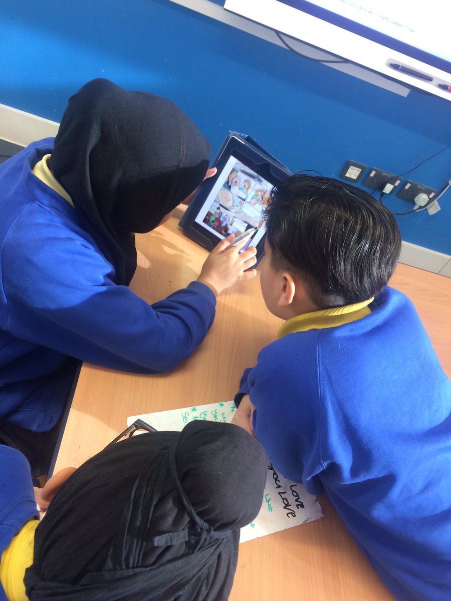 5sb_Italy's tweet photo. First session with the iPads today meeting Marcus @ChoicesLime followed by a great discussion on identity, stereotypes and resilience 🤩 @WexhamPS @Canada__class @5RC_Wexham @D5_France https://t.co/WvP8nCLffY