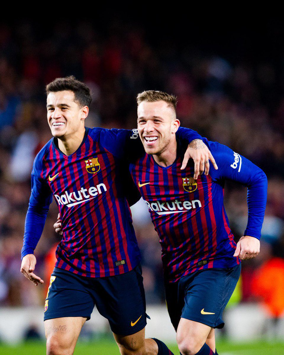 🎩 @Phil_coutinho & @Arthurhromelo 😎
⚽️ #BarçaSevilla (6-1) 🔥
👊 Valeu, craques!
🇧🇷 #BrasilFCB 🔵🔴
