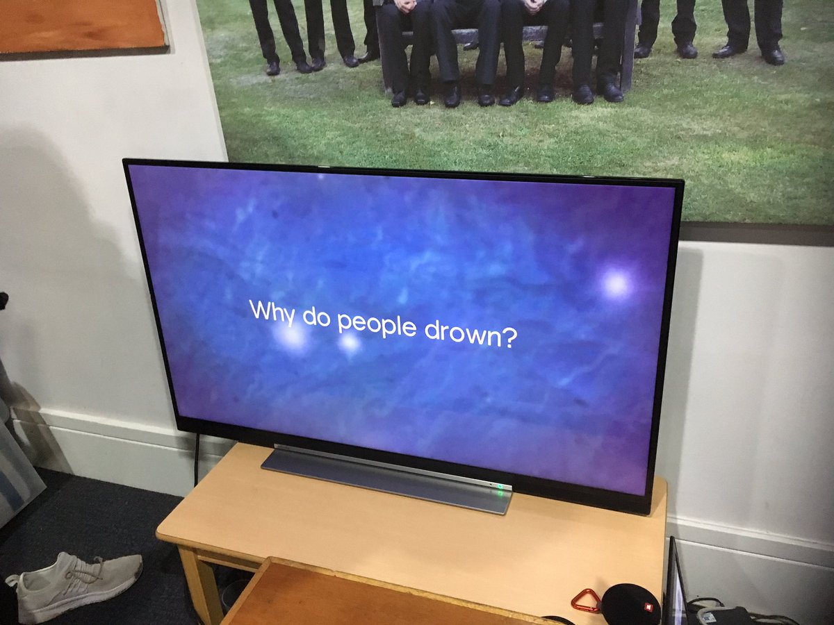 Teddington Lifeboat tweet media