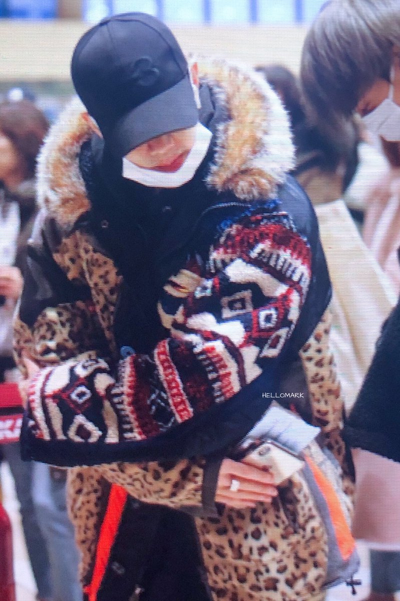 hellomark0904's tweet image. 190131 #마크 오늘 따뜻하게 입네😆  #GOT7 #MARK #갓세븐