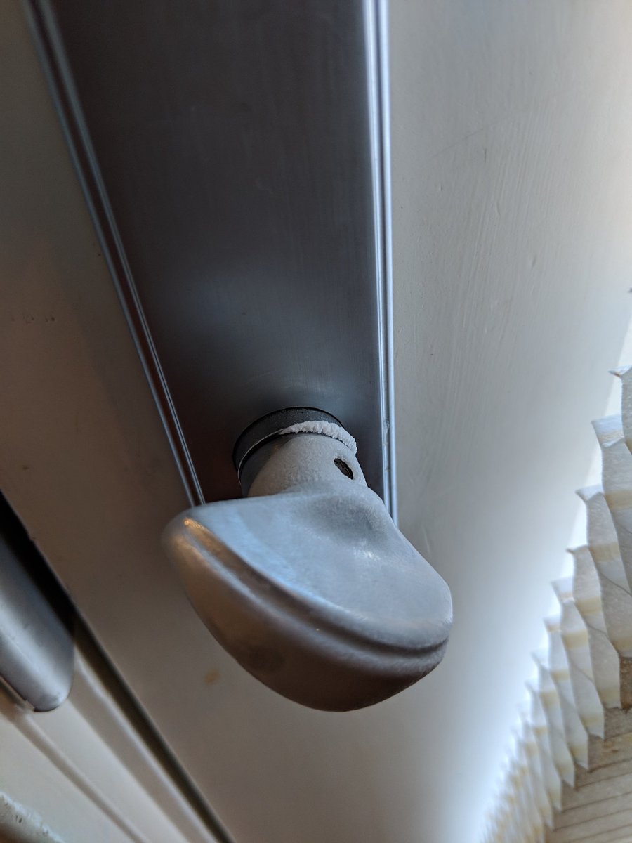 jkedzierski's tweet photo. You know it is cold outside when your doorknob freezes on the inside of your house #chibera #PolarVortex https://t.co/FRKVO1UAzs