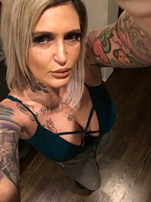 Im cumming for u @TheSDRShow @gasdigital @misslainie @InkedAngels https://t.co/Mca4rX1Wub<a class="tags" target="_blank" title="On Twitter" href="/?out=eyJ0eXAiOiJKV1QiLCJhbGciOiJIUzUxMiJ9.eyJpYXQiOjE3MjY3ODg1MDUsImlzcyI6InR3cG9ybnN0YXJzLmNvbSIsIm5iZiI6MTcyNjc4ODUwNSwiZXhwIjoxNzU4MzI0NTA1LCJyZWRpcmVjdF91cmwiOiJodHRwczovL3R3aXR0ZXIuY29tL1RoZVNEUlNob3cifQ.91gMbPtIjC_aSWggUanr9xXeq7Jk56PbG4j4dXhMVIpwYYwYI0XIsVDZZp9lfg5PNUq_fwf01FG9QFcQA7xD1A">@TheSDRShow</a><a class="tags" target="_blank" title="On Twitter" href="/?out=eyJ0eXAiOiJKV1QiLCJhbGciOiJIUzUxMiJ9.eyJpYXQiOjE3MjY3ODg1MDUsImlzcyI6InR3cG9ybnN0YXJzLmNvbSIsIm5iZiI6MTcyNjc4ODUwNSwiZXhwIjoxNzU4MzI0NTA1LCJyZWRpcmVjdF91cmwiOiJodHRwczovL3R3aXR0ZXIuY29tL2dhc2RpZ2l0YWwifQ.hOK8w1C1WBKPeNzwudrOvLa5C5eXbmF_7Tmjw0t4IlYR45bf2s6wdgtr_511QAg1BaDPYxEix12izsAgB-TvVQ">@gasdigital</a><a class="tags" target="_blank" title="On Twitter" href="/?out=eyJ0eXAiOiJKV1QiLCJhbGciOiJIUzUxMiJ9.eyJpYXQiOjE3MjY3ODg1MDUsImlzcyI6InR3cG9ybnN0YXJzLmNvbSIsIm5iZiI6MTcyNjc4ODUwNSwiZXhwIjoxNzU4MzI0NTA1LCJyZWRpcmVjdF91cmwiOiJodHRwczovL3R3aXR0ZXIuY29tL21pc3NsYWluaWUifQ.ydtlR-BeVXlVDhgFsNRCr6iCPgOogDpDUqGJi11bIlF3A2XSCYvrUJDWyRYd7_YlNP9y2eLRoEneFnT10cbVoA">@misslainie</a><a href="/tag/fridaythoughts"class="tags"><span>#fridaythoughts</span></a><a href="/tag/stayathome"class="tags"><span>#stayathome</span></a><a href="/tag/quarantine"class="tags"><span>#quarantine</span></a><a href="/tag/covid19"class="tags"><span>#covid19</span></a>