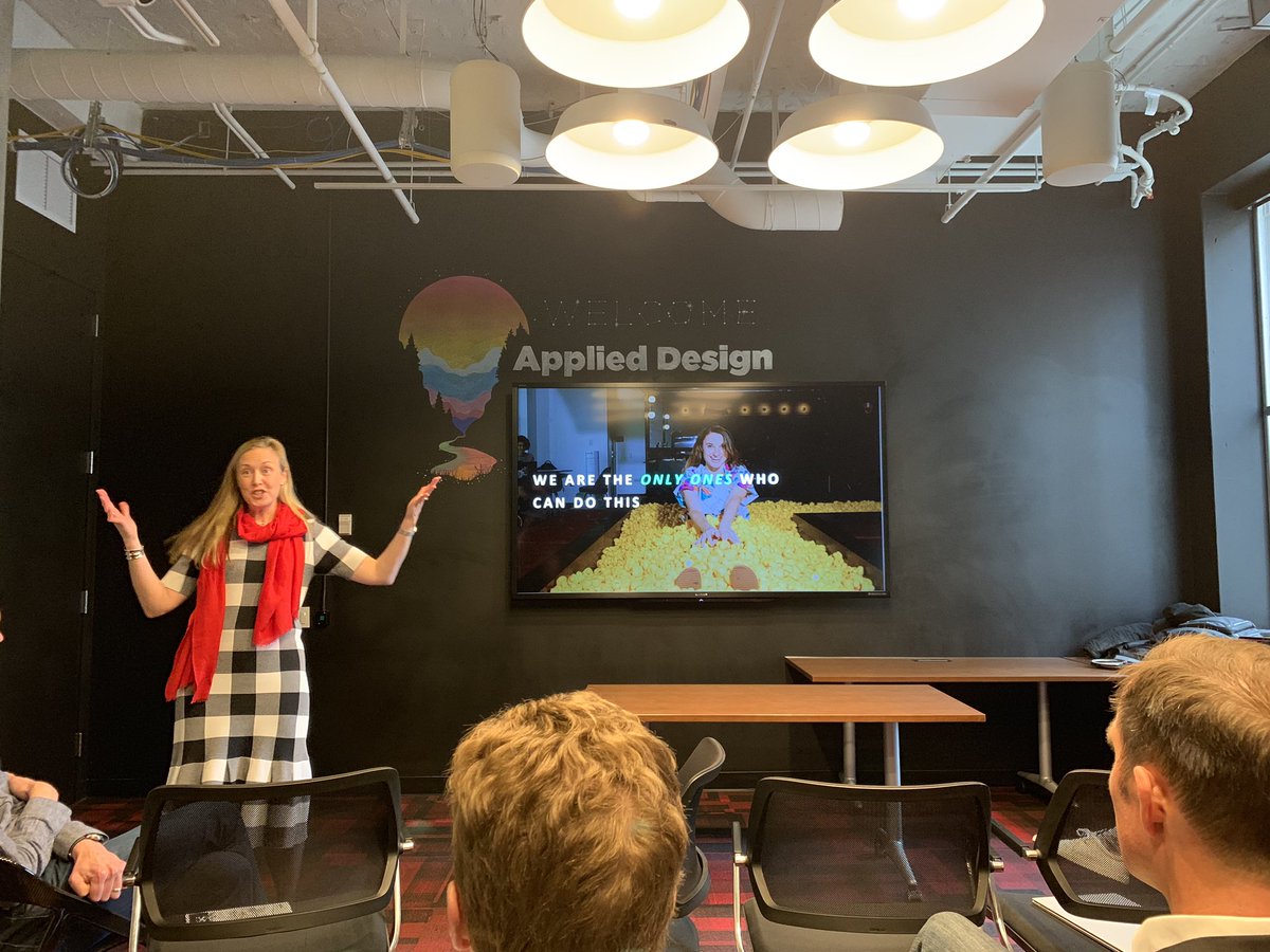 patogawa's tweet image. Cool to welcome a new addition to our @deloittedigital Seattle Studio #applieddesign #doblin #marketgravity