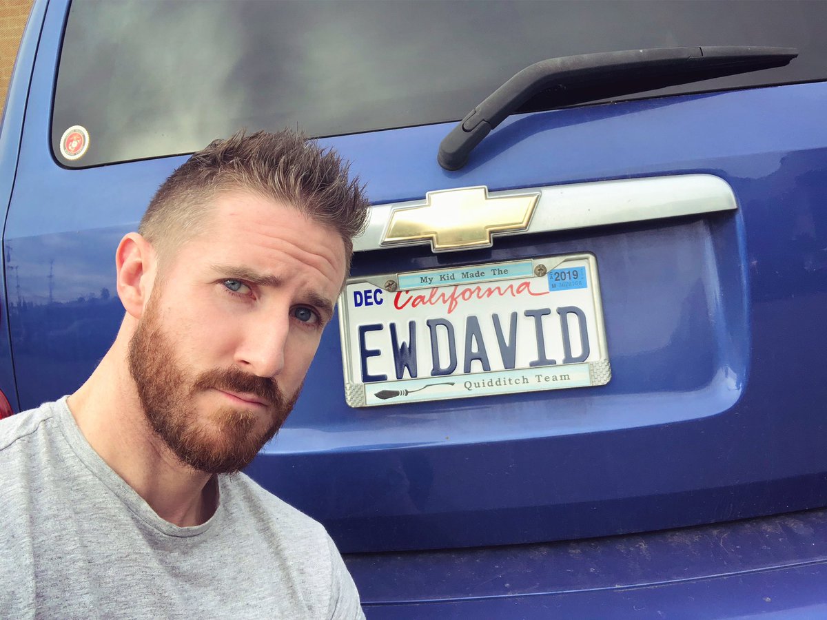 HuntleyWoods's tweet photo. Ew David #EwDavid #SchittsCreek #OuchDavid #YayDavid #NomNomForUsDavid #DanLevy #AnnieMurphy @danjlevy @SchittsCreek @SchittsCreekPop @annefrances #Alexis #SorryMyCarSucks #VanityPlates https://t.co/XymXWv2YPO