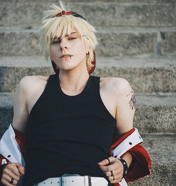 atomixture's tweet image. 💥 + wɑnnɑ be ɑ troublemɑker : HEY!