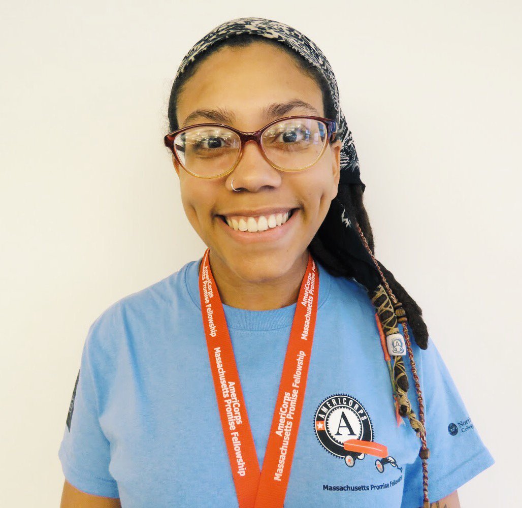 MassPromise's tweet photo. Our Fellow of the Week is Jasmine Scott, serving at Stoughton Youth Commission! Learn about her favorite book, ideal superpower, and MPF memories at the link below! #mpfclass20 #americorps #fellowship #stoughton

https://t.co/HUSi6rYtIr https://t.co/f5Eg5KXYNA