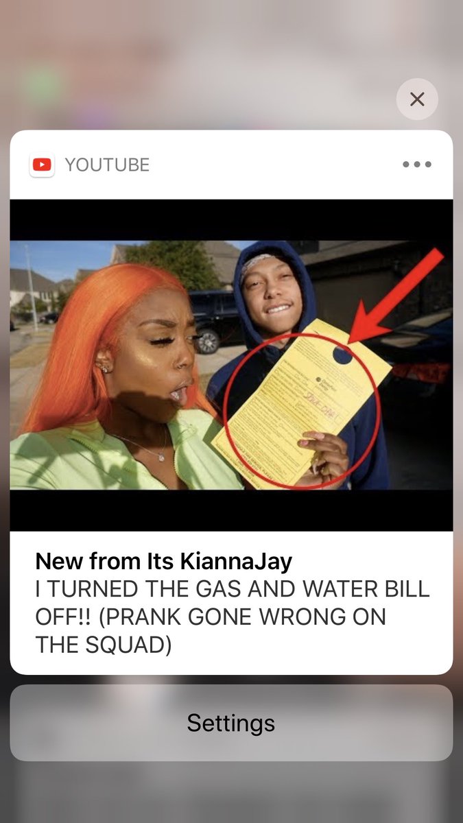 y3vahs's tweet image. Yassss I’m here for it, the energy in these videos have been sooooo lit lately!!!! And look at KiKi wig y’all 😭😭 #postnotifications #KDoll