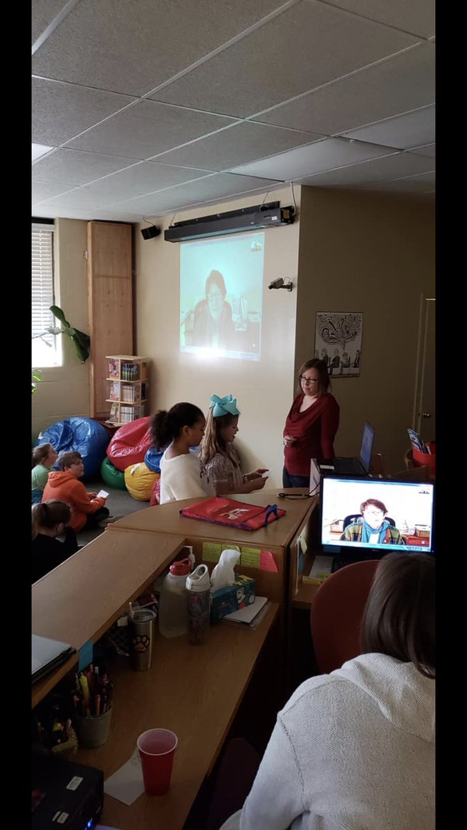 cynthiamdixon2's tweet photo. OGCE 4th graders had the opportunity to talk with the author of Mockingbird today through Skype! Love how our teachers go above and beyond for their students! #TeamDCS #RaiseTheBar #DevelopingALoveForReading https://t.co/a4NH1Xrrl8
