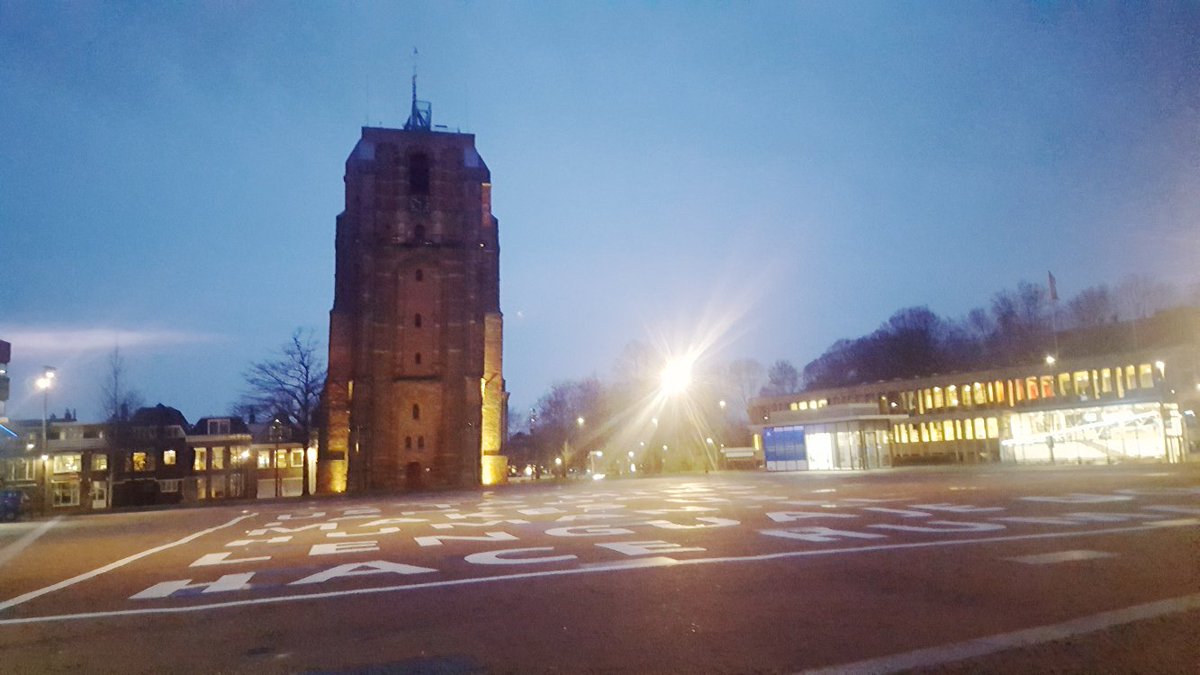Groeten vanaf het Oldehoofsterkerkhof #leeuwarden #visitleeuwarden #lanfantaal #oldehove #tower #Friesland