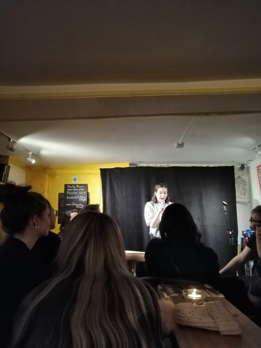 RoseNeville1's tweet photo. Thank you so much to the lovely audience who made it to #StrangerToMyself @VAULTFestival tonight! @Trvlling_Thrgh! And major thanks to the brilliant @mandichivasa for her directorial wonder!!! Now to watch all the awesome shows at VAULT! https://t.co/buDmd2ALlw