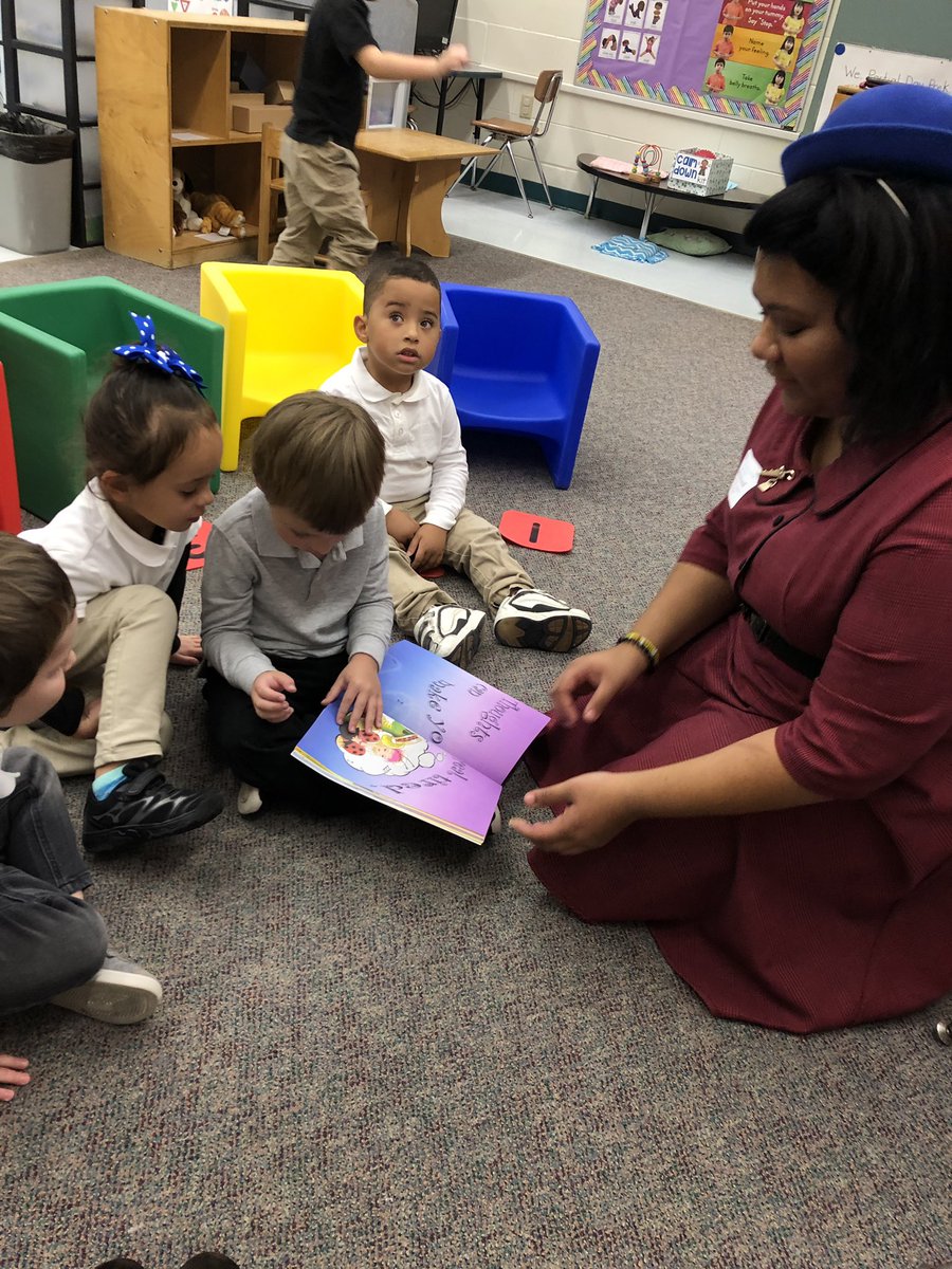 amsforjams's tweet photo. Thank you to our guest readers today! #literacyweek #vcsprek #IRESthebest @TheiaMartha @JennHolmgreen @CCrkvenac https://t.co/kLGzOyStKx