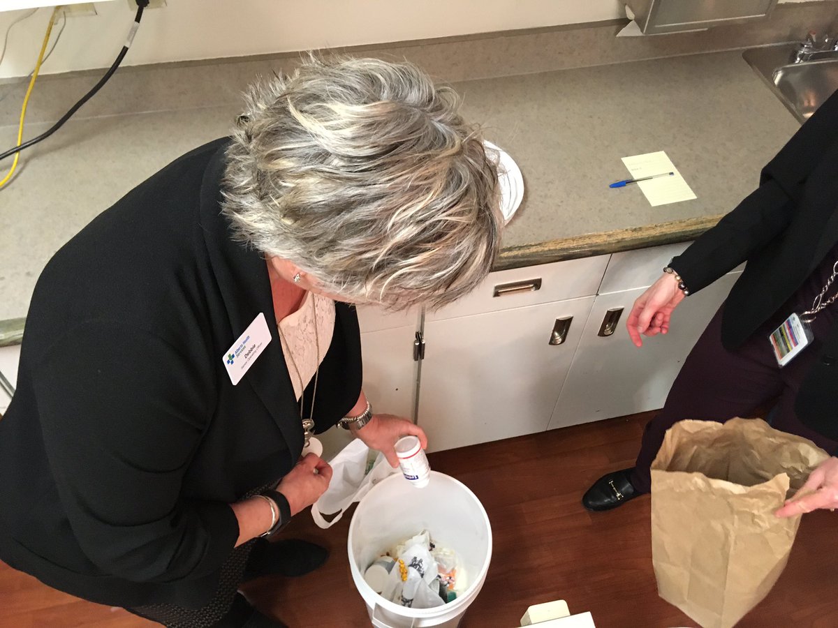 AHS_YYCZone's tweet photo. Stop by the Rockyview General Hospital on your way home with any unwanted or expired medications - we’re taking old pills and liquids until 6pm! #DrugSafeAB https://t.co/uepZVICeB2