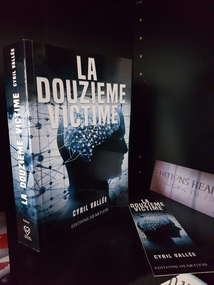 les_soeurs62's tweet photo. Nouvelle chronique en ligne @_cyrilvallee_  #lecture 
https://t.co/pXZ5eEg8z8 https://t.co/HdI4UccjHn