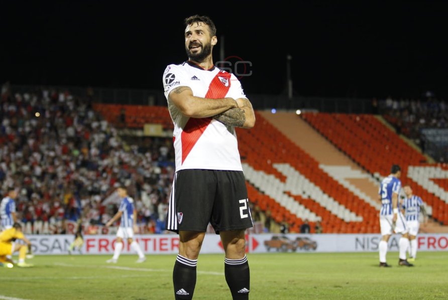 Benedetto volvió a festejar como en Madrid... y Pratto también.