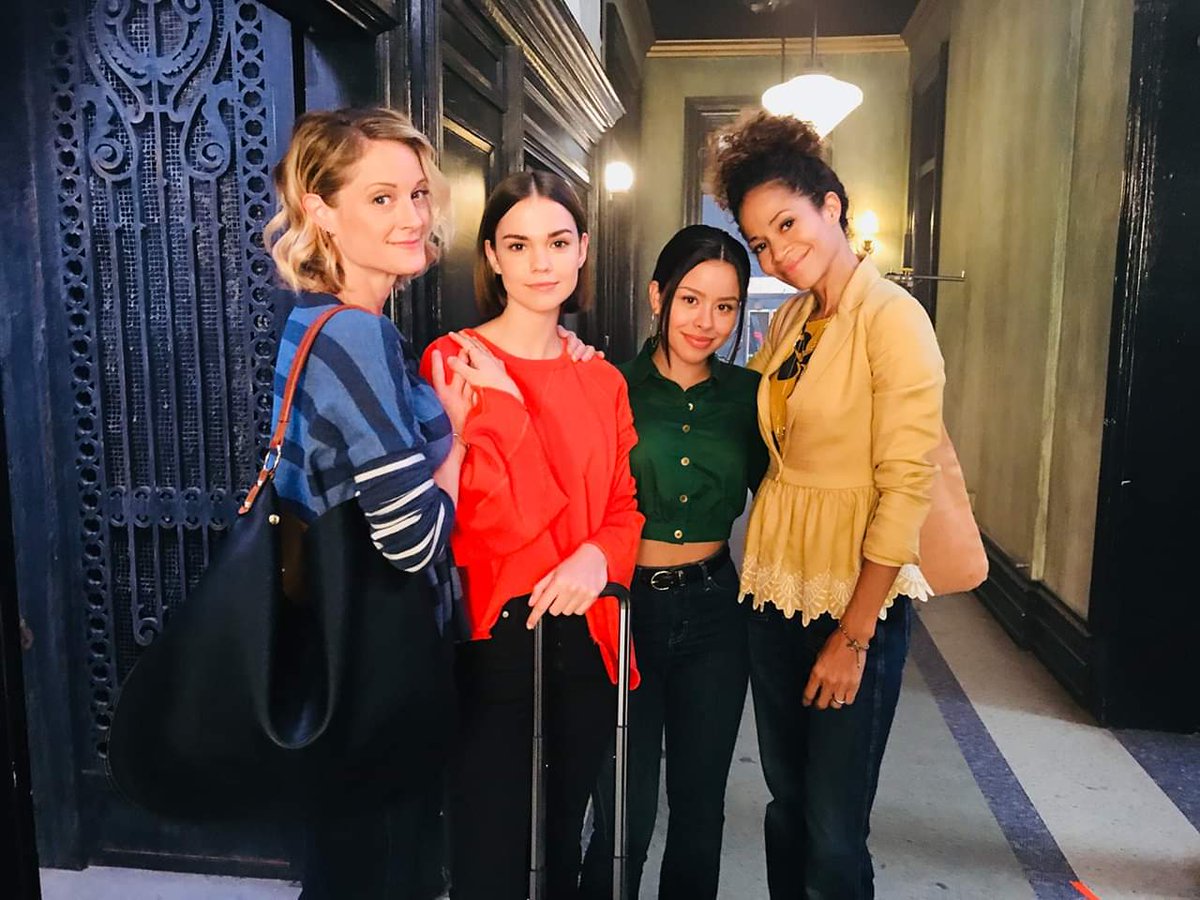 StefsAngel's tweet image. Love my beautiful mommies 😊