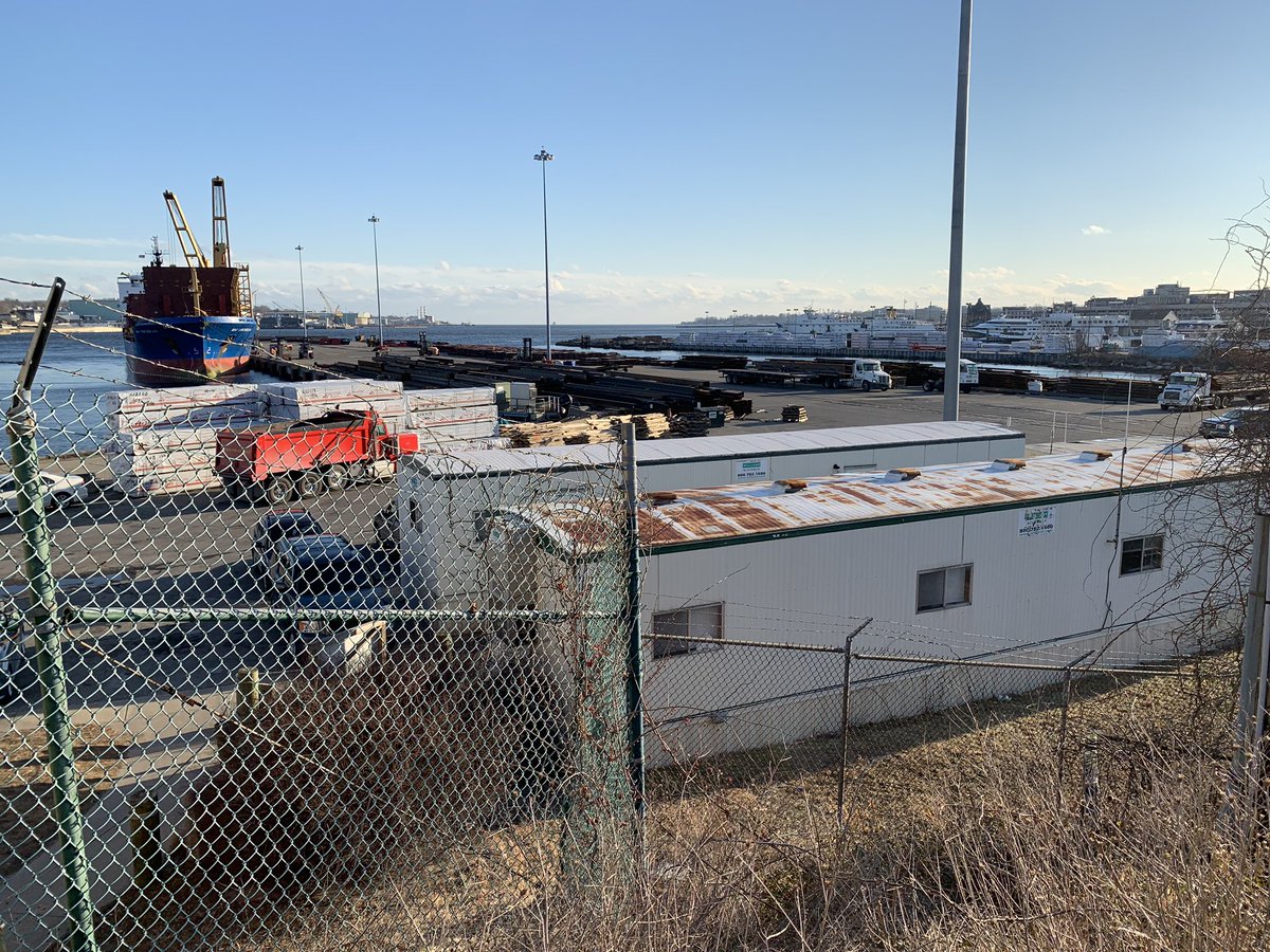 tinadetelj's tweet image. A new public-private partnership between the state and #GatewayTerminal the company which will run the Connecticut State Pier and the city of #NewLondon is aimed at making the city viable for companies who want to build wind farms a few miles offshore.