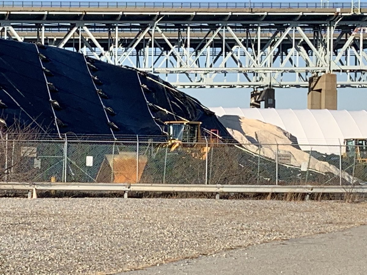 tinadetelj's tweet image. A new public-private partnership between the state and #GatewayTerminal the company which will run the Connecticut State Pier and the city of #NewLondon is aimed at making the city viable for companies who want to build wind farms a few miles offshore.