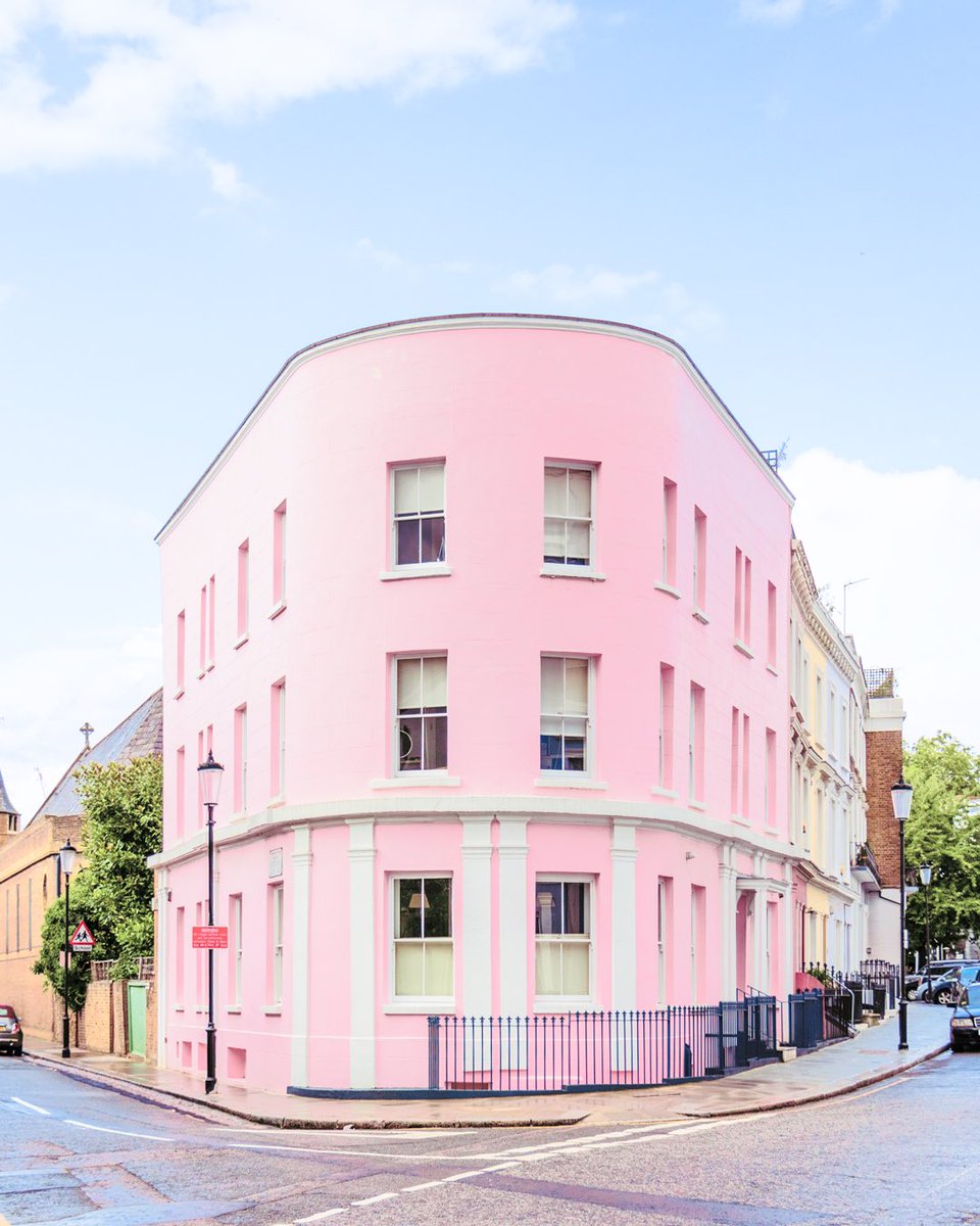 crump's tweet image. I collab’ed with one of my fav #UK photographers, @GaborEstefan! He sent me these pink pics and I Crumped them up 🍭✨ #candyminimal #photography #london #pink