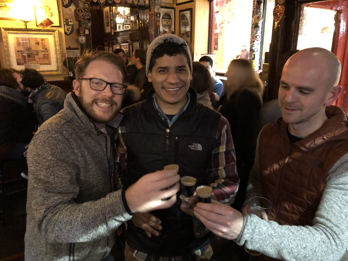 GeoSheo's tweet image. Saw @TheDeadSouth4 play tonight, moy jaysis, best gig I&apos;ve been at in a while. Serious tunes, showmanship and atmosphere. Met bassist in Temple Bar after too! #deadsouth #buttonfactory