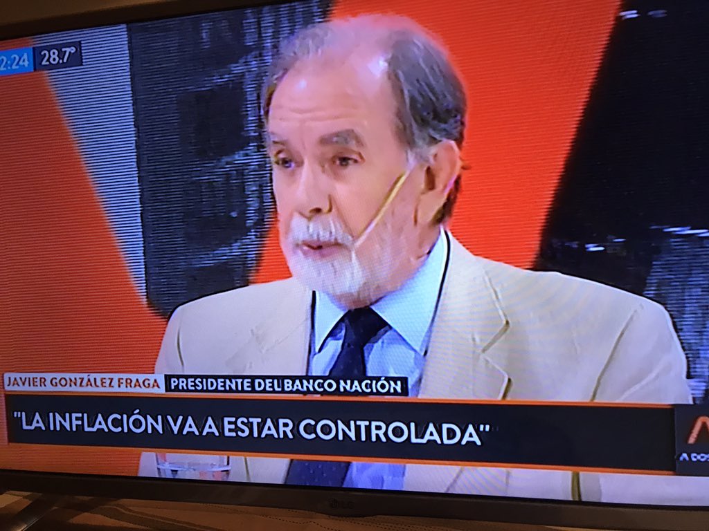 Lupo55's tweet photo. Javier González Fraga, presidente del Banco Nación: "Los cortes de luz son para inducir la caída del consumo hogareño y amortiguar el impacto del tarifazo en la economía familiar" https://t.co/tHEAENdqTV