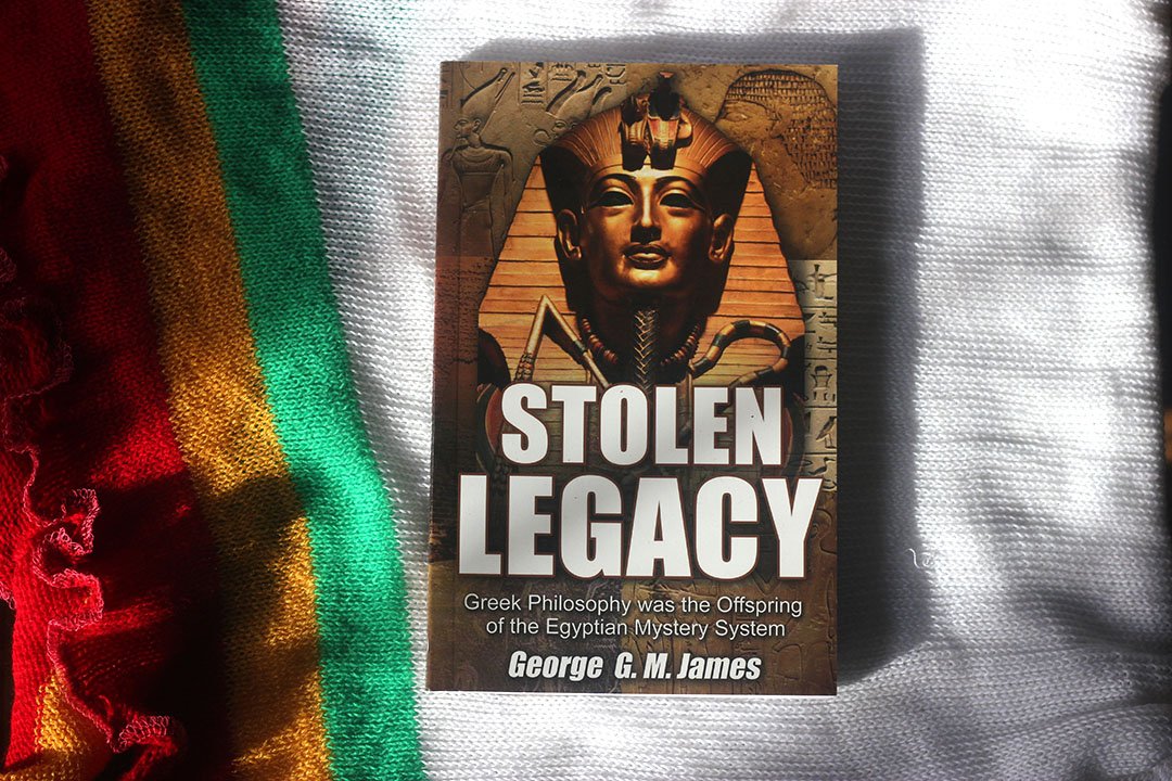 PanAfricanUnity's tweet photo. You dont realize how much knowledge was stolen from us until you read Stolen Legacy! This book should be taught in every Black household 👉🏿 https://t.co/dniLpS3M7K https://t.co/ieBJ3zLCwk