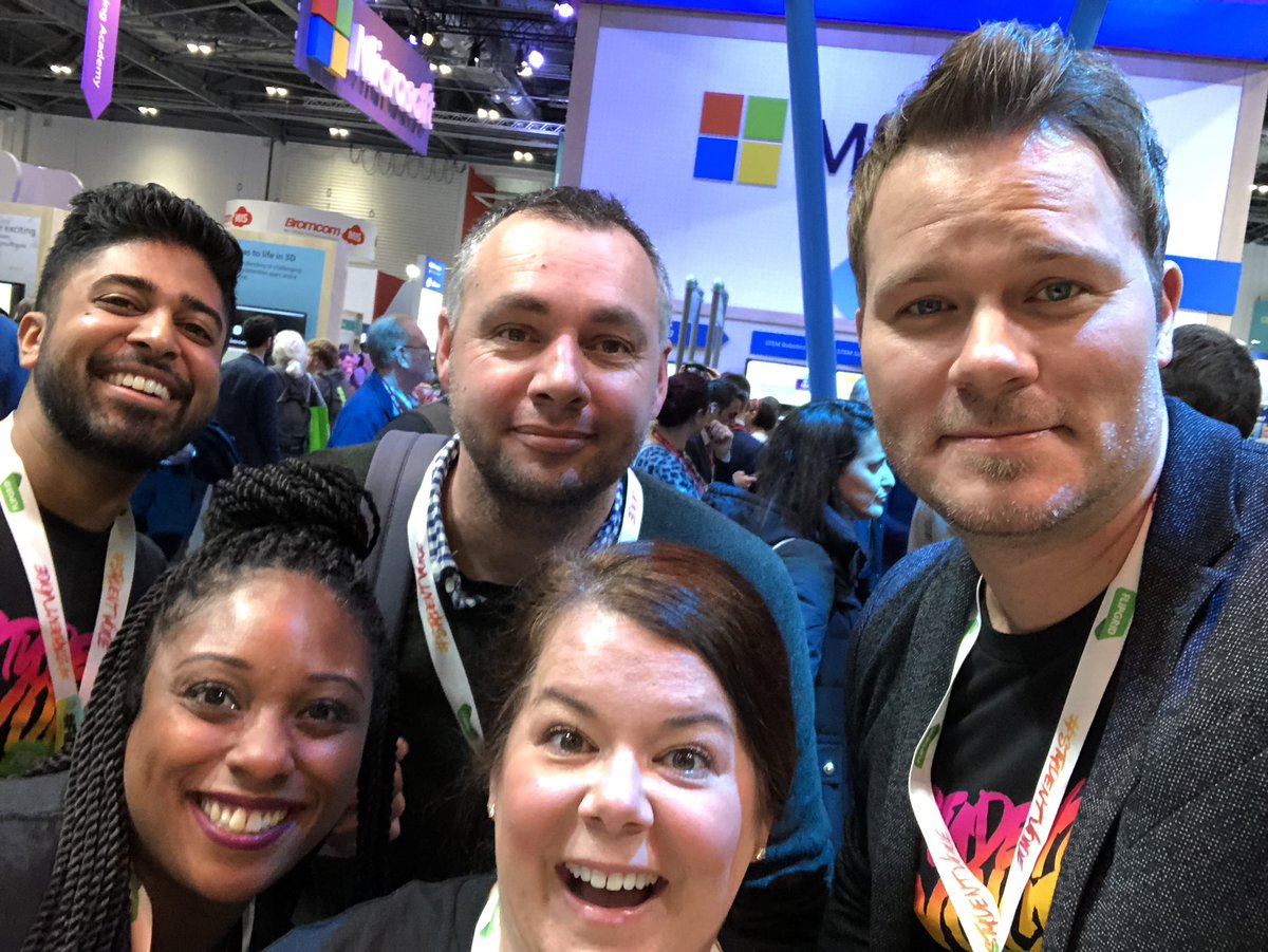 So awesome to connect with both Dans of <a href="/BookCreatorApp/">Book Creator Team</a> from BOTH  sides of the 🇬🇧 pond 🇺🇸