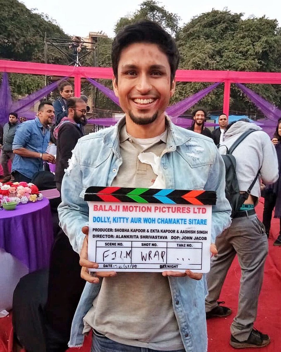 amolparashar's tweet photo. It’s a wrap on #DollyKittyAurWohChamakteSitaare 🤘🙃 - Thank you @alankrita601 for thinking of me as your Osman, @konkonas for making everything so easy &amp; fun, you are the best Dolly ji 😬 @bhumipednekar @KubbraSait @kkundrra @masseysahib @rohitchaturvedi &amp; the whole crew  (1/2) https://t.co/GMqu8mkcyn