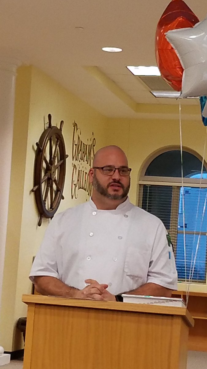 TSICVolusia's tweet photo. @MHS_AHCA great job on tonight's 3 course meal🍽 for our @TSIChildren Mentor Appreciation Celebration 🎉🎈🎉🎈 Thank you for exceeding our expectations 👍👍👍 https://t.co/AKJdktdZFx