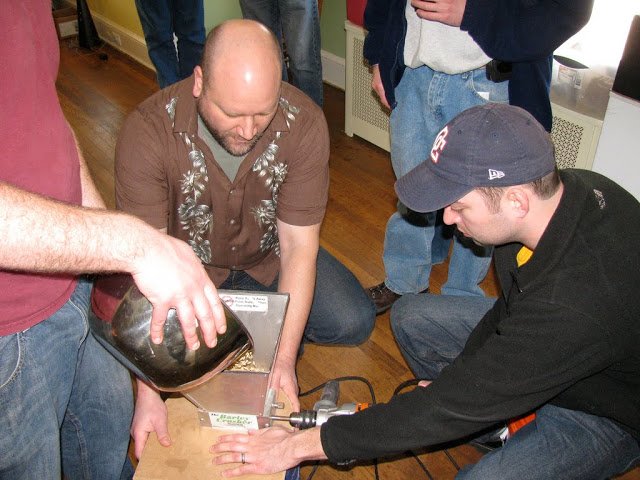 UBrewMKE's tweet photo. Is American Homebrewing Dying? https://t.co/lzhMb4RVuT via @MadFermentation https://t.co/PM8hnx9Otc
