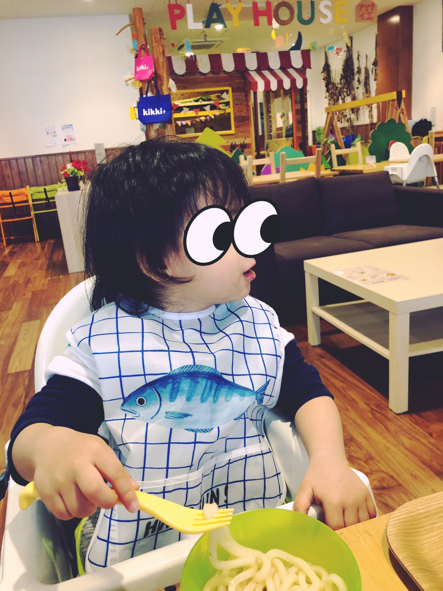 تويتر 長尾麻由 على تويتر 魚のお食事エプロンをすごく気に入ってる息子 応援していただいてるからのプレゼント 毎日 色んな魚グッズを両手に抱えて寝るときも片時も魚グッズを離さないほど魚好き T Co B92qrmgkfj