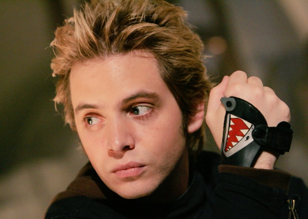 Twitter 上的 Masa 着火装置にx Men2で持ってたライターのデザイン継承しててアツい X Men ﾌｧｲﾅﾙﾃﾞｨｼｼﾞｮﾝ T Co Iekqyvxlpt Twitter