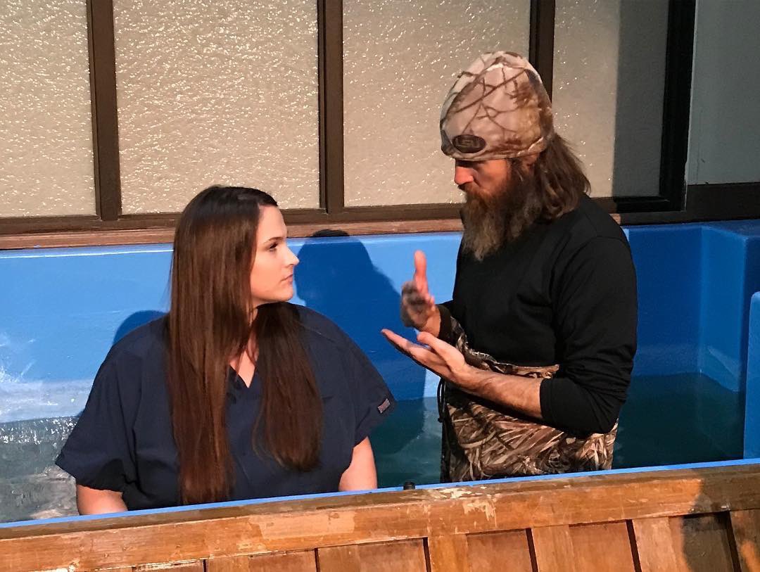 MissyDuckWife's tweet photo. After cooking us homemade burgers, Phil shared the simple message of Jesus’ love and sacrifice and how surrendering to Christ brings peace and forgiveness. Three of these Laminin ladies surrendered today, and Jase baptized them into Jesus. What an awesome day! https://t.co/lipDX5qeRq