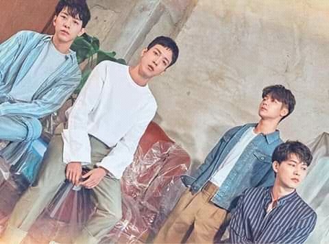 ConnyMark's tweet photo. Simple y sencillamente la mejor de todas las bandas #CNBLUE #TheBestKPOPGroupof2019 https://t.co/KNAIa9DiQk