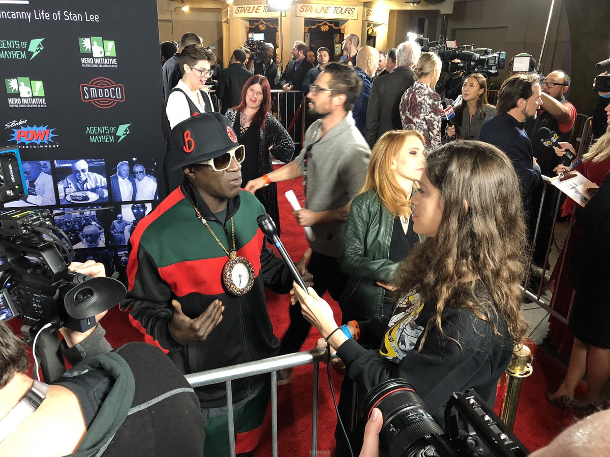 TheRealStanLee's tweet image. People from all walks of life have one thing in common today on the red carpet. They are fans.  #StanLeeTribute