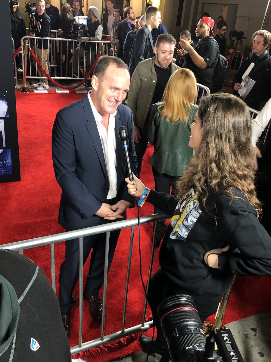 TheRealStanLee's tweet image. People from all walks of life have one thing in common today on the red carpet. They are fans.  #StanLeeTribute