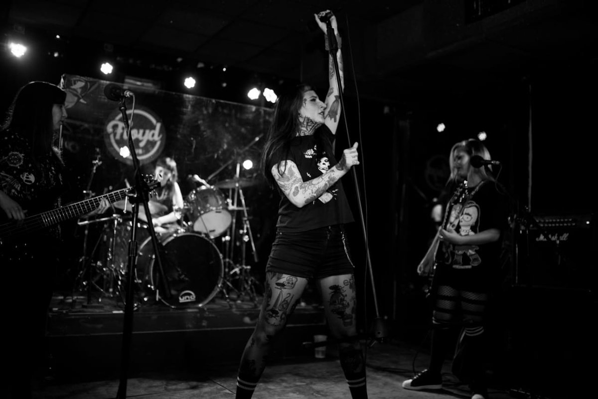 lasrotten's tweet photo. #punk #punkrock #alternative #Rosario #music #Musica #recital https://t.co/Xc5yehptyD