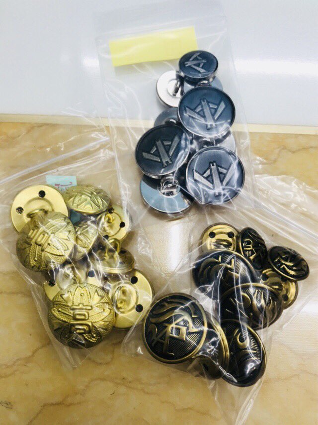 中学高校の学ランは全国どこでも承っております。 指定ボタンのみ