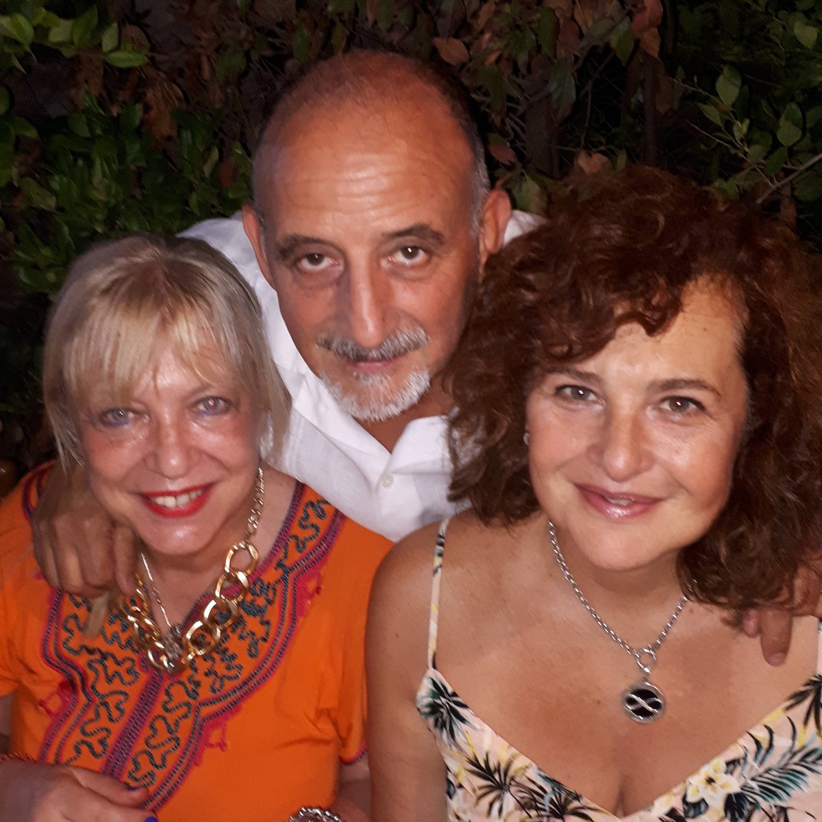 gabitafigue's tweet photo. Feliz cumple Elena Zavaroni ! #fiestaaa. https://t.co/6EPizo0gZH