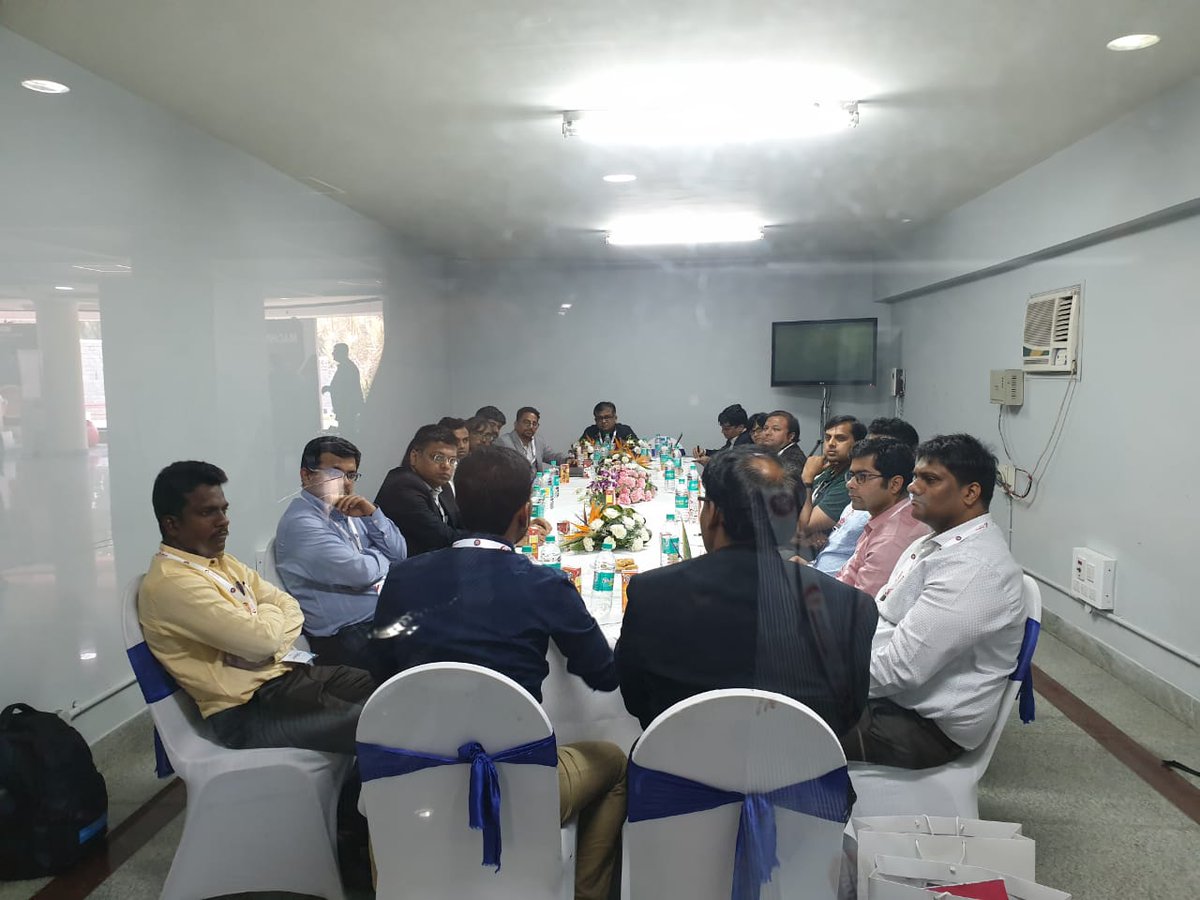 ashokkumarkn's tweet photo. We had an very interesting Round table close discussion with Machine learning experts/ leaders. Lot of learning..

#MLDS2019  @gsreddy_v @gowda_ramu @ashokkumarkn @ashut0shr @ReenaSethy @karthik227 @ gaurav puranik Ashok v https://t.co/Tjmp0R2QZP