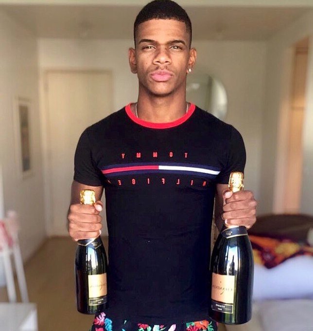 Watch Mateus's leaked NSFW photo on TwXstars