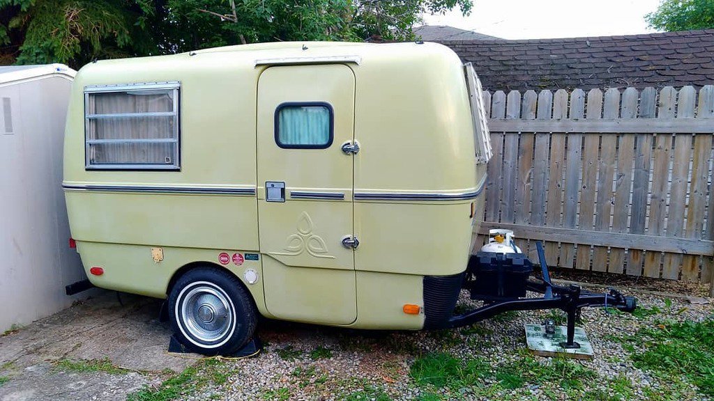 Waiting for warmer weather.

#trilliumtrailer #vintagetrailer #vintagetrailers #fiberglasstrailer #camper #traveltrailer #boler #bolerlife #trilliumlife #trillium #caravan #vintagecamper #trillium1300 #fiberglassrv #1973trillium