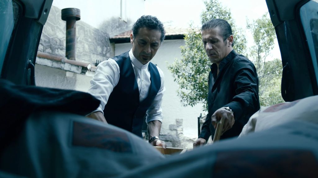 El operativo accede al ordenador de Samir e impiden el mayor atentado de la historia de España bit.ly/2MJlS0o #SonLosNuestros