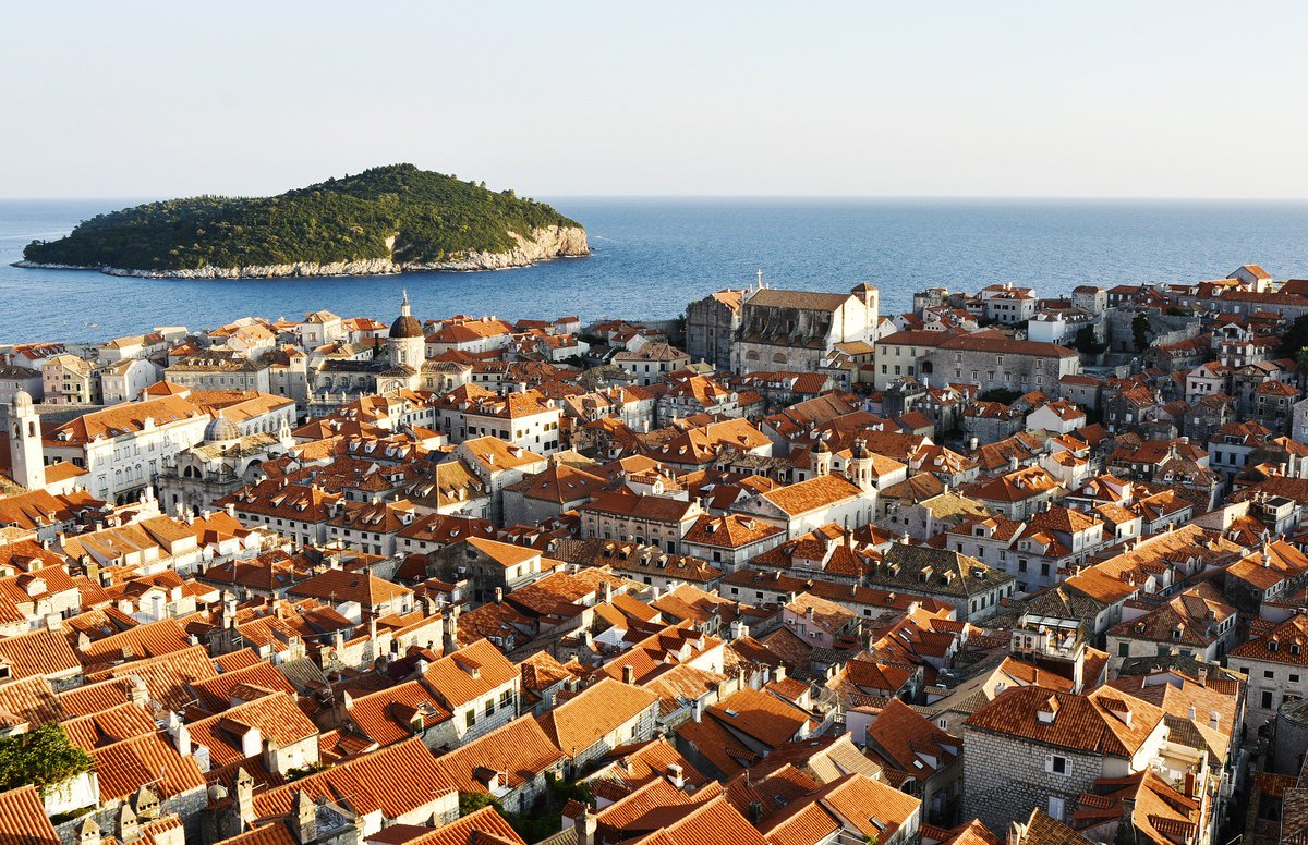 Beautiful Dubrovnik 🇭🇷
.
.
#dubrovnik #croatia #visitcroatia #populardestinations #Travel #mytravel #HomeTown #beautifulworld @worldtravelch @Croatia_hr
