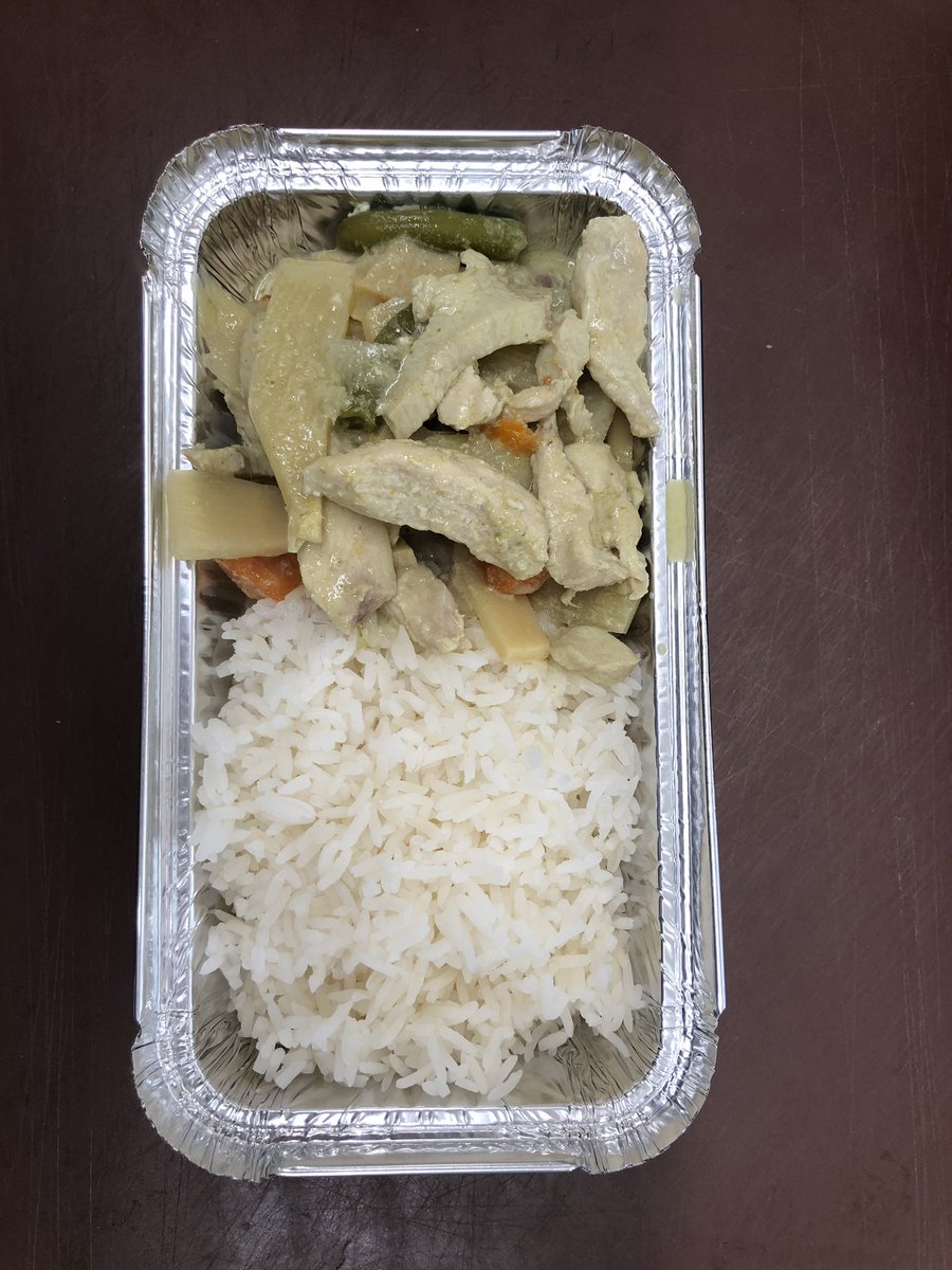 kokosthai's tweet photo. It’s officially winter now. It’s time to bring out the Thai green chicken curry to meet you warm. https://t.co/IzBXuSUfpV