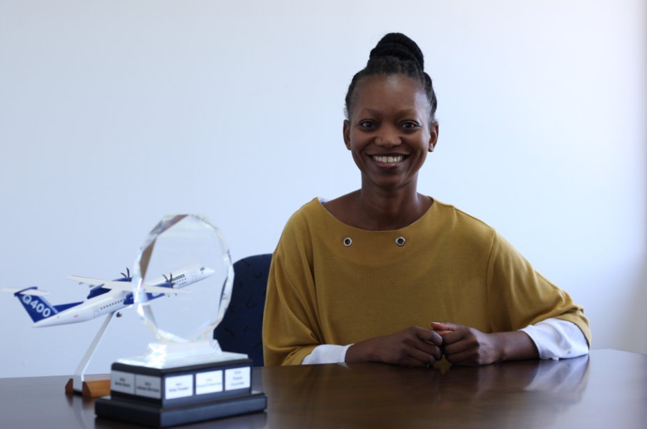 forbesafrica's tweet photo. BEST OF JAN: South Africa’s first black female helicopter pilot for SAPS uplifts young women. Read more: https://t.co/DguCiZAhuZ https://t.co/nVuRJwvdNz