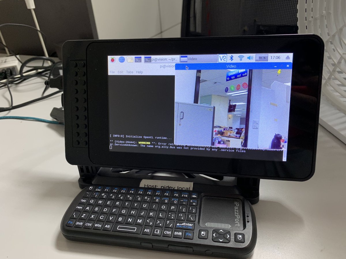 zglide's tweet image. พอย้ายแอพ #face_recognition มาอยู่ใน #RaspberryPi แล้วช้าบัดซบเลยเฟรมเรตตกมากเลย