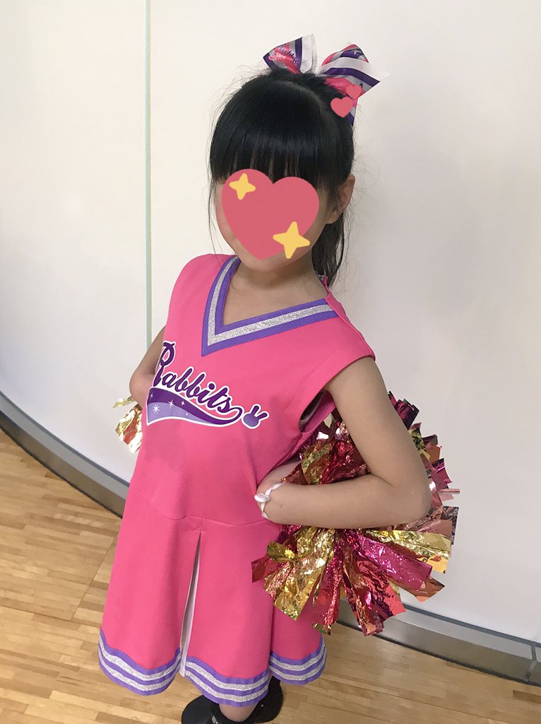 Suzuko ヘアリボン 届いたぁ めっちゃ可愛い メンバーが15人超えたら作ろうと思ってたリボン たくさん仲間が増えたので ユニフォームに合わせてポムシェさん Pomchecheer で作ってもらいました 自分の分も欲しくて キーホルダーに Suzuko ヘアリボン 届いたぁ めっちゃ可愛い メンバーが15人超えたら作ろうと思ってたリボン たくさん仲間が増えたので ユニフォームに合わせてポムシェさん Pomchecheer で作ってもらいました 自分の分も欲しくて キーホルダーに